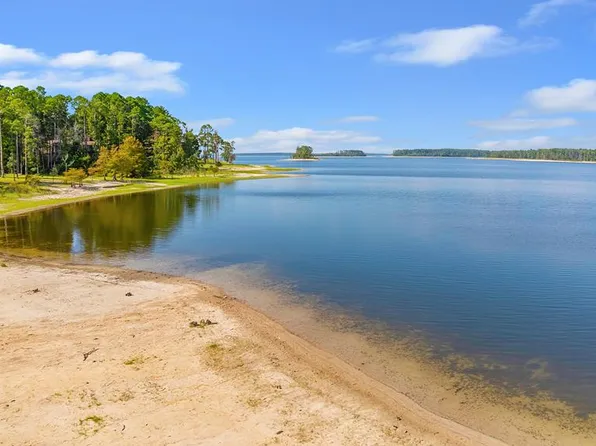 350 Lakeway Dr, Brookeland, TX 75931