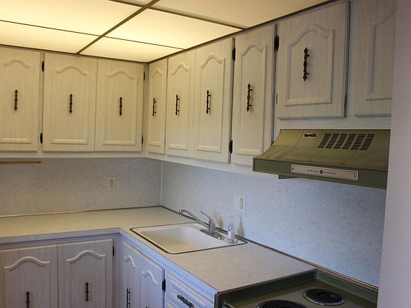 4th image of 2515 NE 1st Ct APT 305