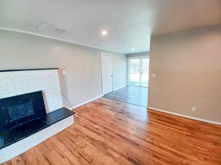 Magnolia Apartments — Photo 21