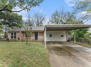 6608 Swanee Ct, Watauga, TX 76148