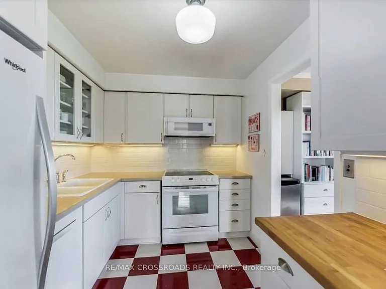 298 Jarvis St #706 — Photo 7