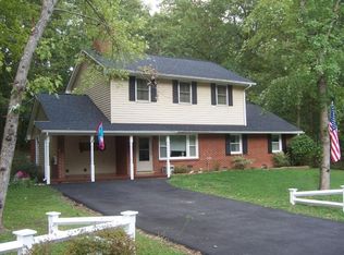 12 Patrick Henry St, Fredericksburg, VA 22405