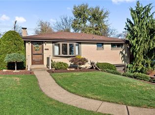 453 Macassar Dr, Pittsburgh, PA