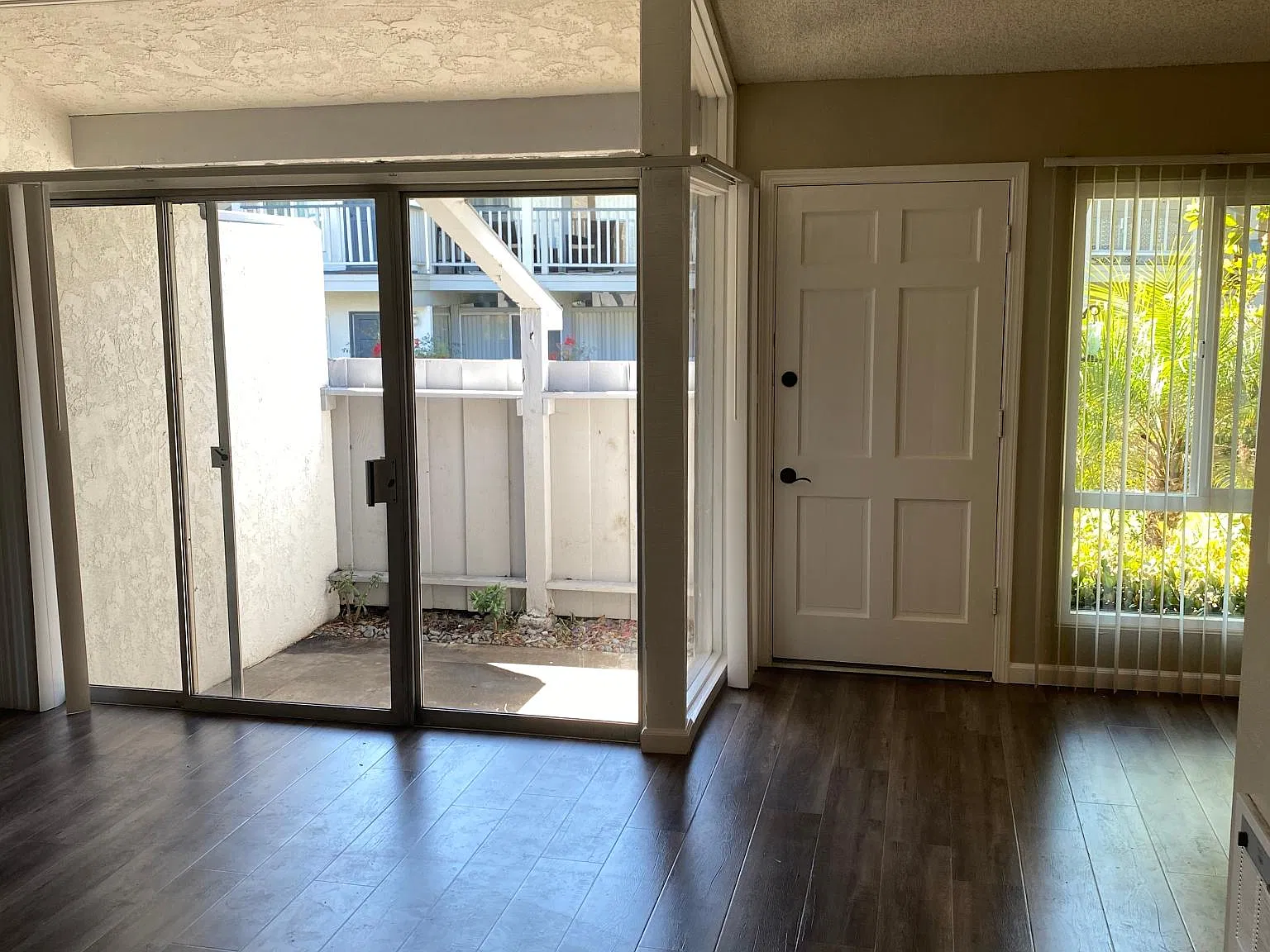 1 bed, 800 sqft, $2,850 — Photo 2