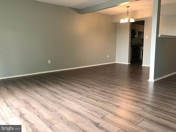 5th image of 16623 Geddy Ct