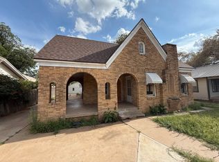 1903 16th St #B, Lubbock, TX 79401