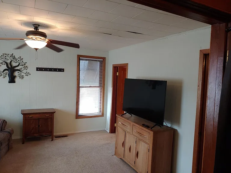 1146 Howard St — Photo 19