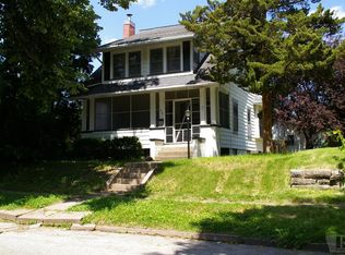 608 S 12th St, Burlington, IA