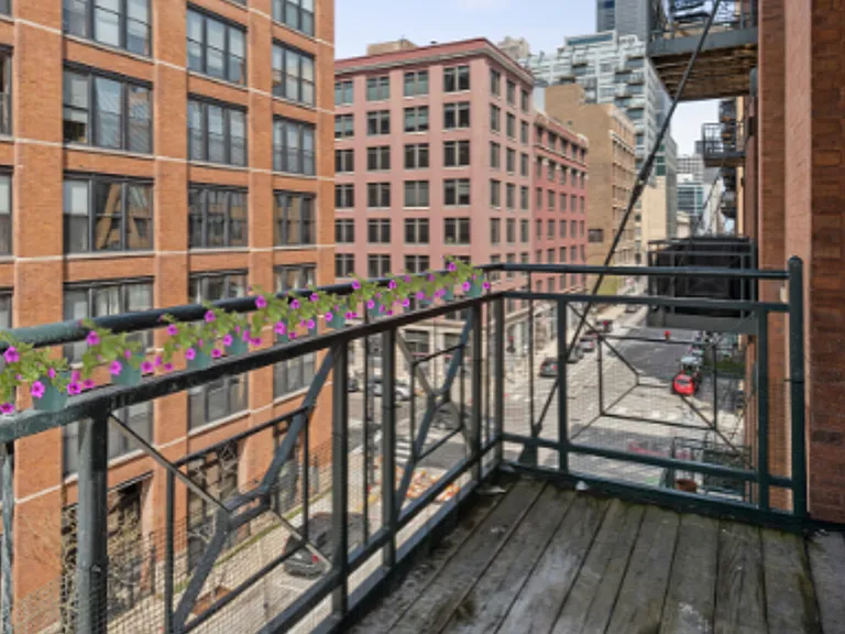 701 W Jackson Blvd #401 — Photo 19