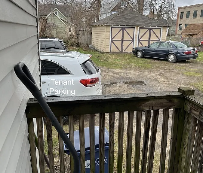 1121 Broadway Ave NW #1 — Photo 17