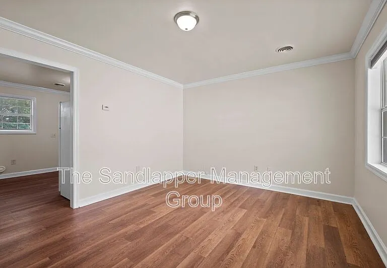 634 Cashew St #B — Photo 3