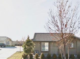 651 Greenwood Meadow Ln, Bakersfield, CA 93308