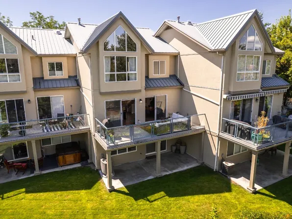 900 Lorne St #5, Kamloops, BC V2C 1W9