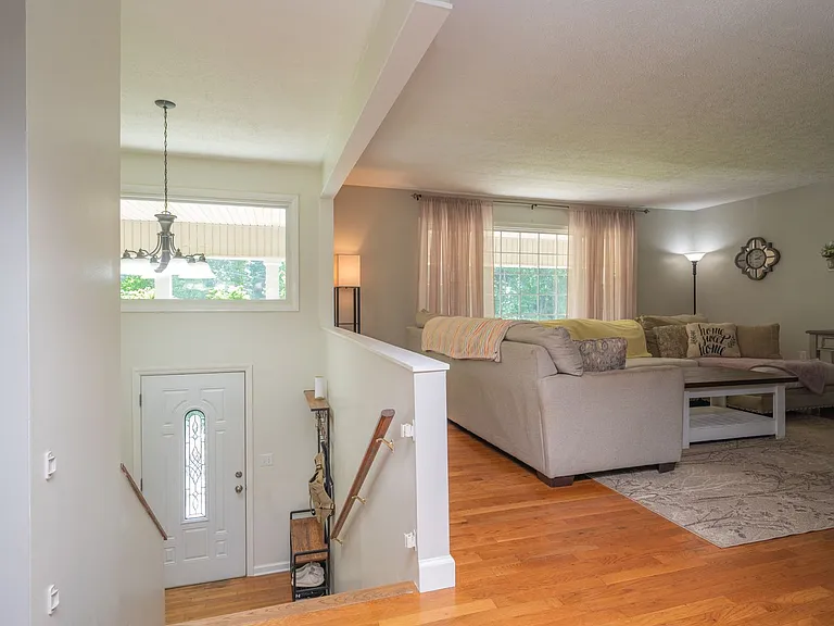 135 Riders Dr — Photo 17