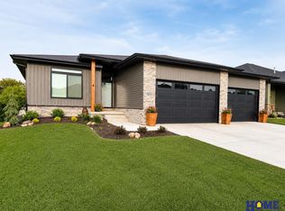 600 Eloise Ave, Lincoln, NE 68520