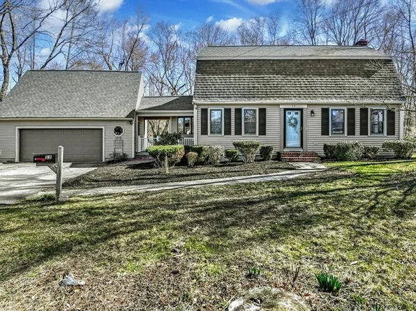 22 Dorothea Dr, Weymouth, MA 02188