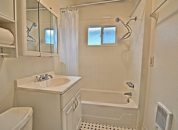 5th image of 1006 N Tower Ave