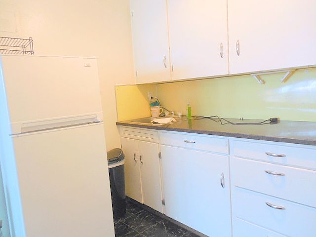 2nd view kitchen