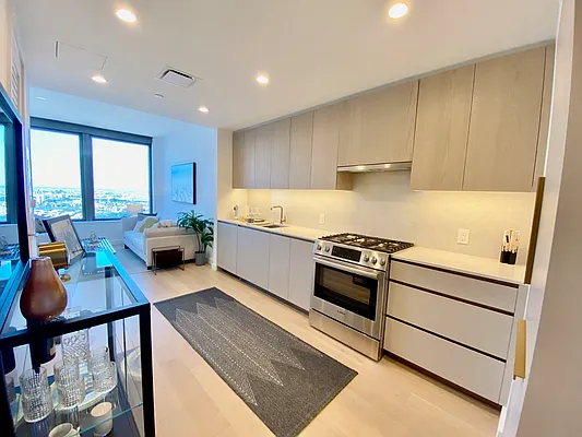 Rented by Modern Spaces | media 13