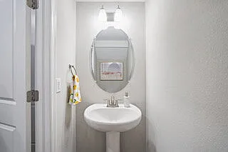 5246 Neil Dr — Photo 13