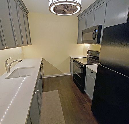 2nd image of 730 Mill St Unit F6