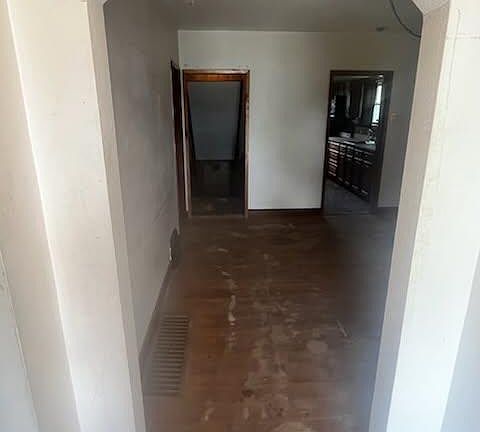 2nd image of 1829 Chambers Rd