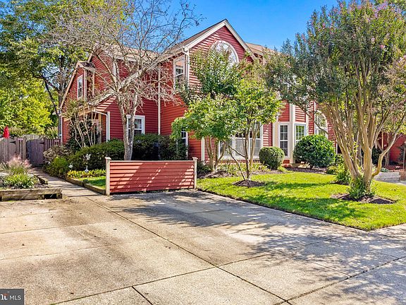 4th image of 963 Windwhisper Ln