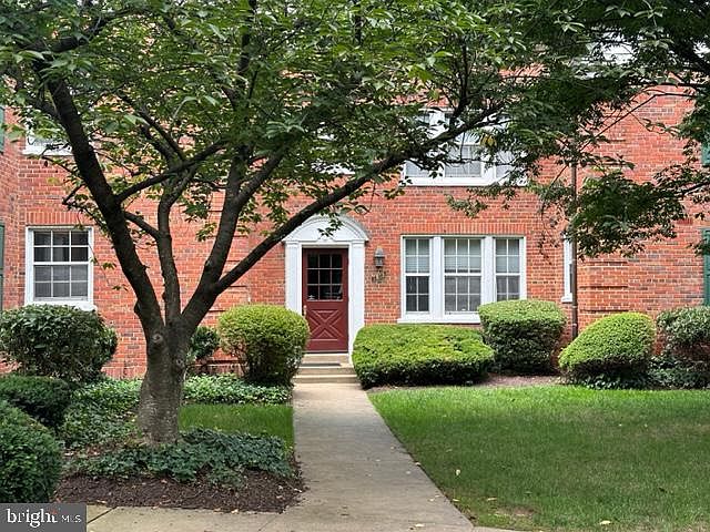 1st image of 1816 Queens Ln #4-224