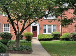 1816 Queens Ln #4-224, Arlington, VA 22201