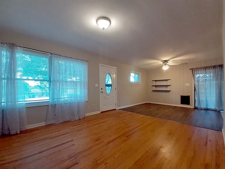 707 S McCrary St — Photo 6