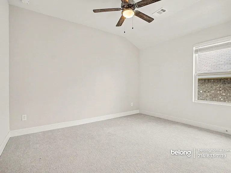 242 Maverick Ct — Photo 8