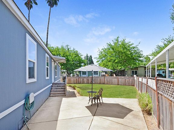2nd image of 602 Corte Moreno #602