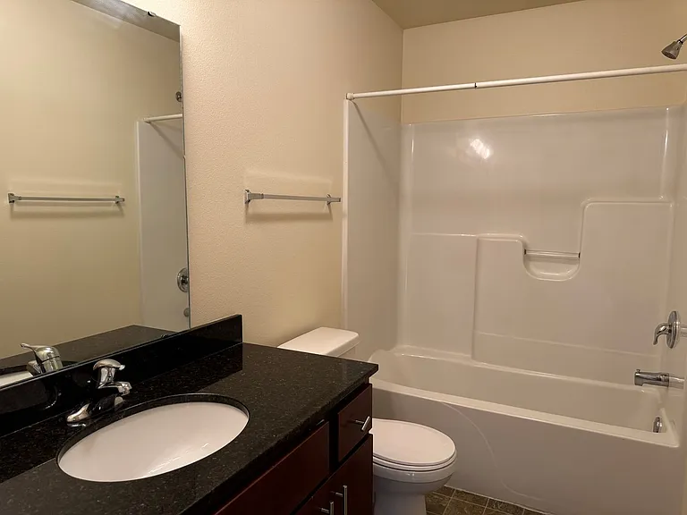 West Lake III Apartments — Photo 187