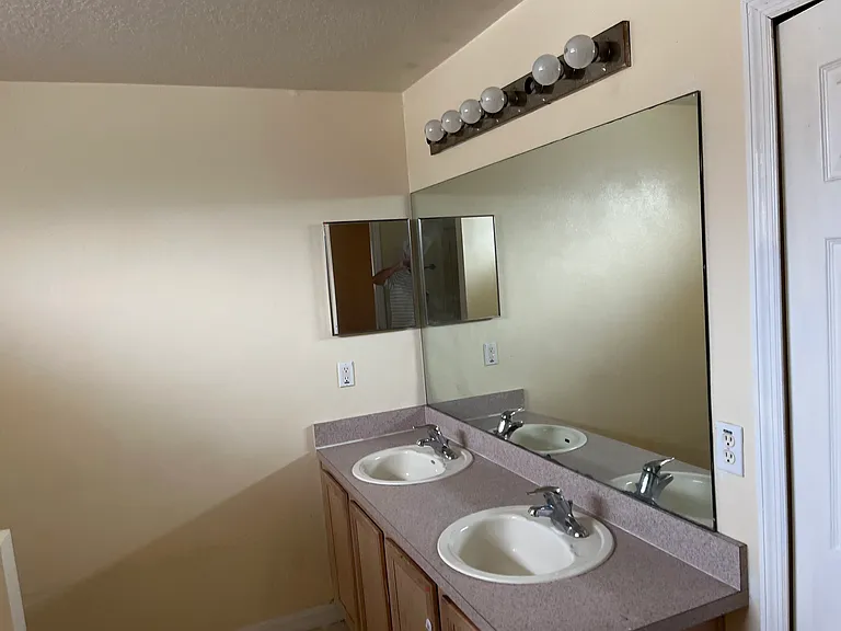 1906 Myakka Ct — Photo 20