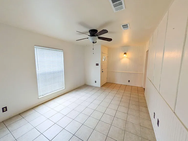 9225 Shepherd Dr — Photo 3