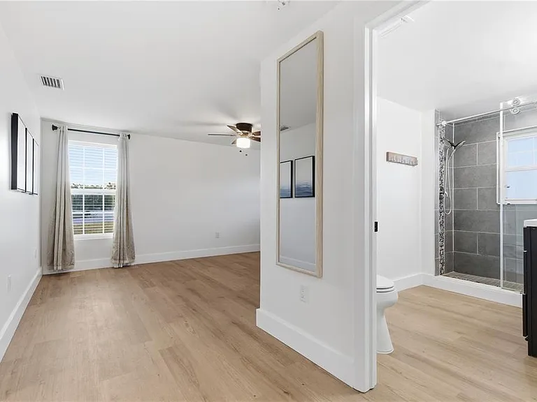 327 Sunny Ln — Photo 24