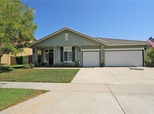 1537 Cedar Pines Dr, Corona, CA 92881