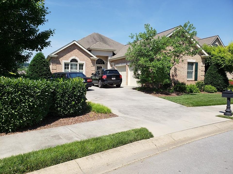 1st image of 1054 Waterbrooke Ln