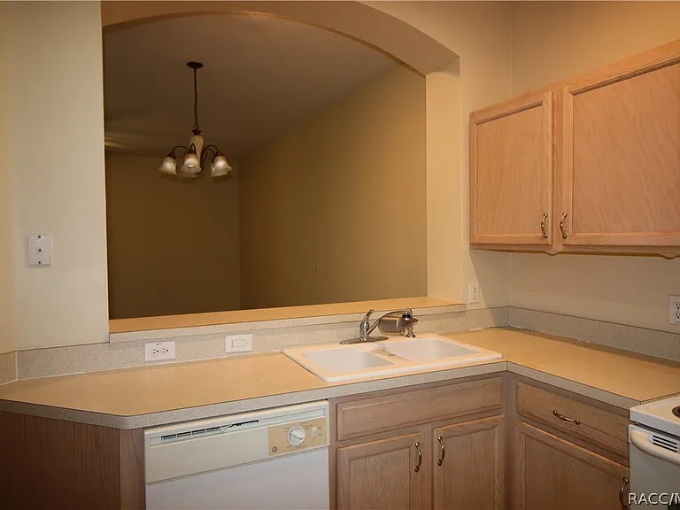 1600 W Spring Meadow Loop — Photo 9