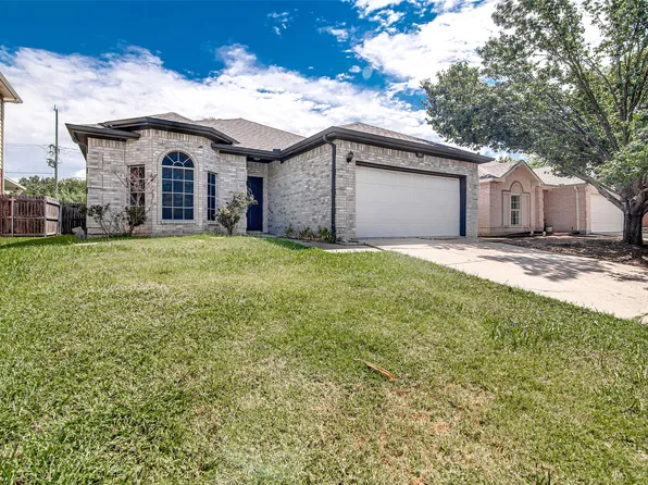505 Blueberry Hill Ln, Mansfield, TX 76063