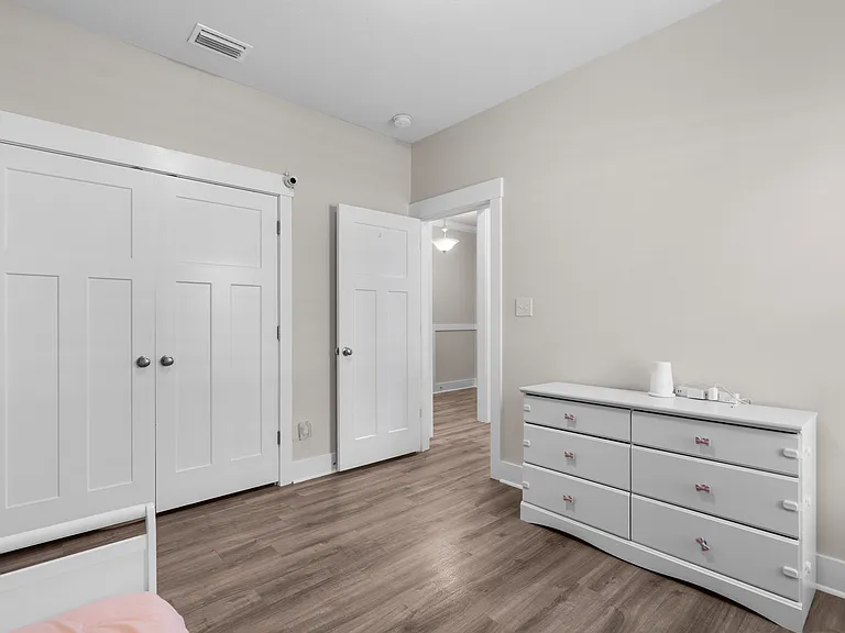 1048 Pheasant Cir — Photo 27