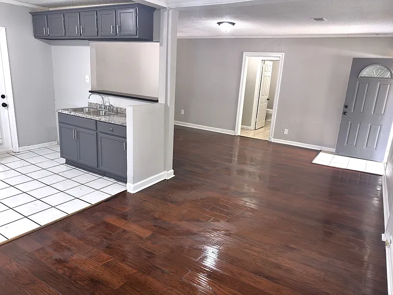4201 Truman Rd — Photo 5