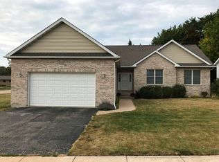 303 Serenity Ln, Dekalb, IL 60115