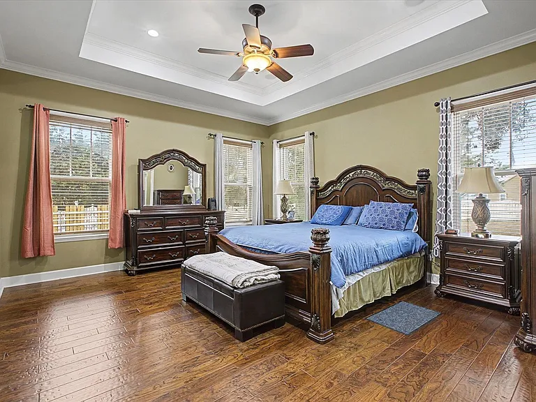 3078 Dickinson Dr — Photo 14