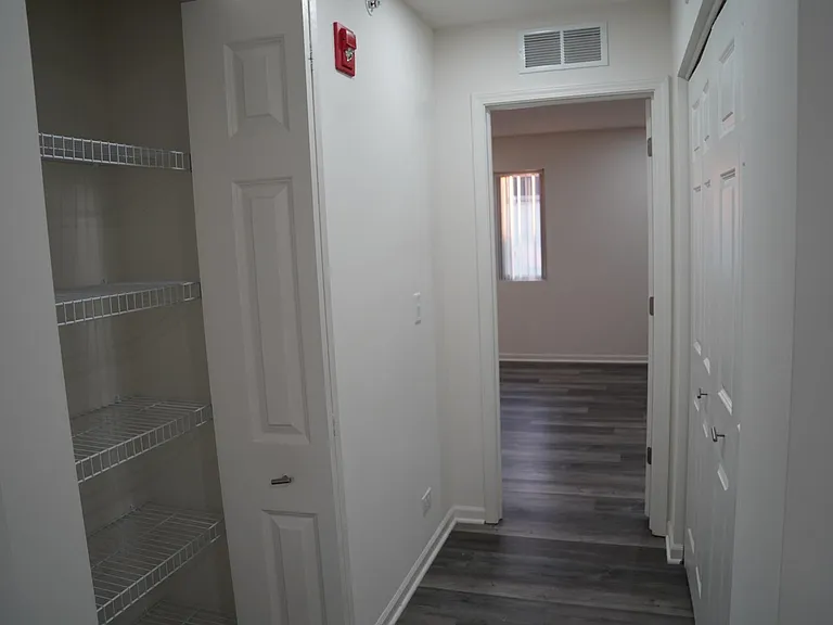 1423 Manning Ave — Photo 23