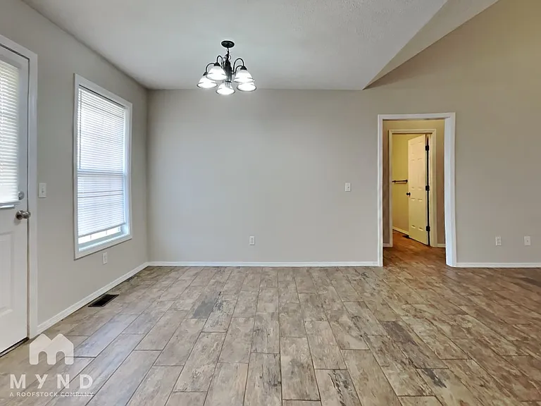 1003 W Snider St — Photo 6
