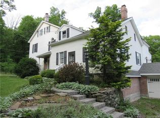 130 S Quaker Hill Rd, Pawling, NY 12564