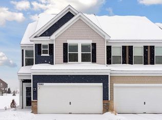 9560 4th St N, Lake Elmo, MN 55042