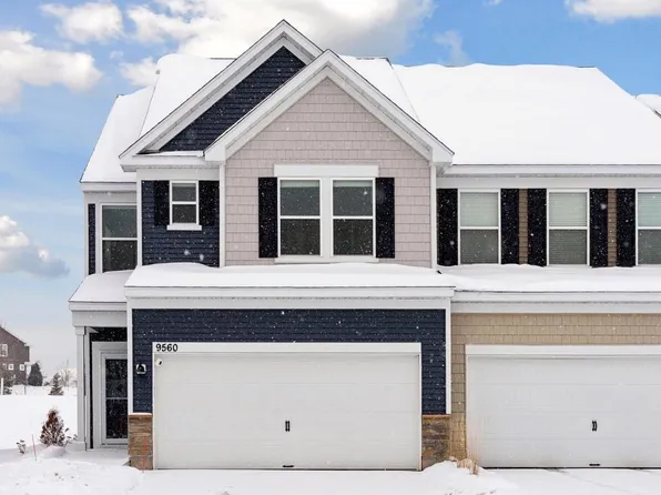 9560 4th St N, Lake Elmo, MN 55042
