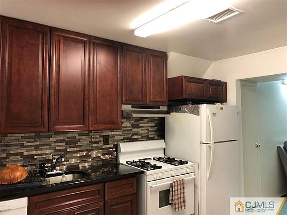 3rd image of 313 N Oaks Blvd #313